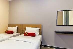 Simms Garden Hotel