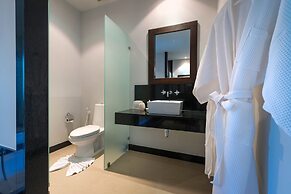 Onyx White Pearl Villa