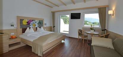 Molaris Lodge