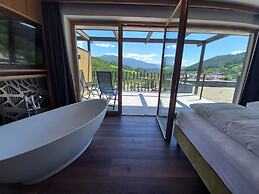 Molaris Lodge