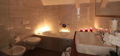 Molaris Lodge