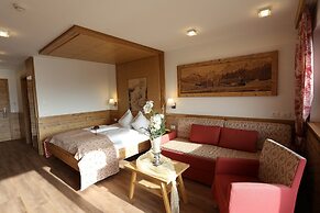 Molaris Lodge