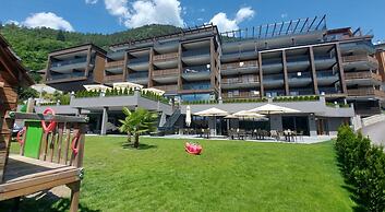 Molaris Lodge