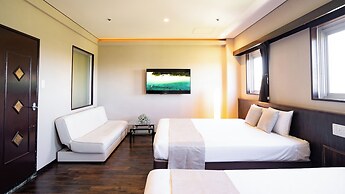 Rycom Crystal Hotel