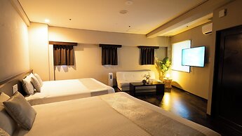 Rycom Crystal Hotel