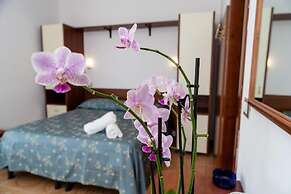 Hotel Sayonara