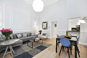 Queensgate Court
