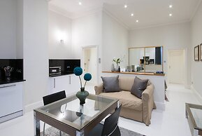 Queensgate Court