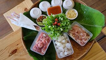 Nok Chan Mee Na