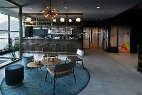 Mandal Hotel
