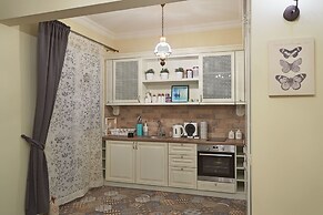 Baratero City Corner Apartment