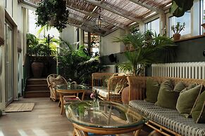 Hotel Sanders
