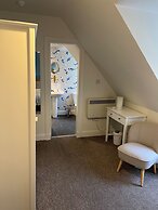Corrie Hotel