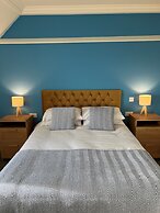 Corrie Hotel