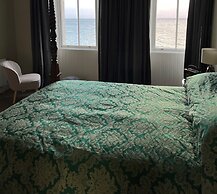 Corrie Hotel