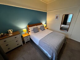Corrie Hotel