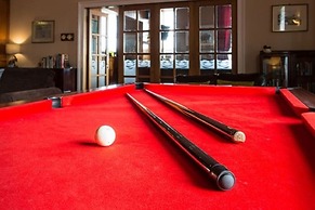 Corrie Hotel
