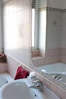 Ianus Guest House