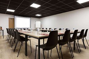 Brit Hotel Confort Amiens