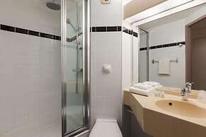 Brit Hotel Confort Amiens