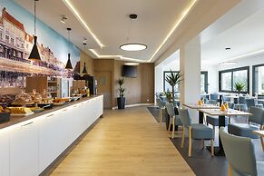 Brit Hotel Confort Amiens
