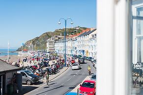 Ar Lan Y Mor Seaside Apartment
