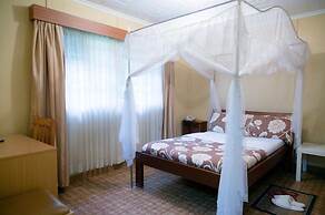 ROYALE KAREN HOTEL