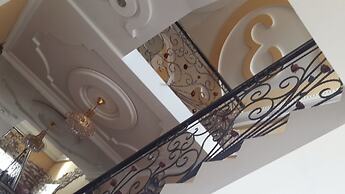 Edemi Hotel