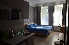 Apart33