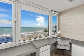 Beach Front  Amapola SeaSide Apt
