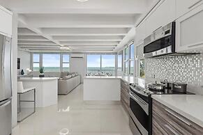 Beach Front  Amapola SeaSide Apt