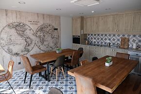 Royal Beach Hostel & Suites