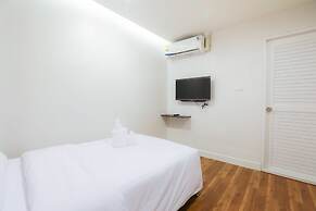 Metro Hotel