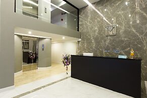 Metro Hotel
