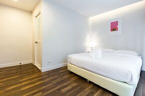 Metro Hotel