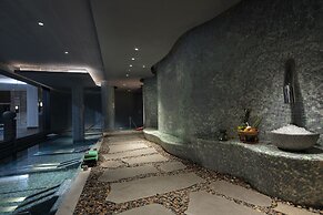 Banyan Tree Anji