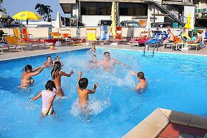 Hotel Avila In