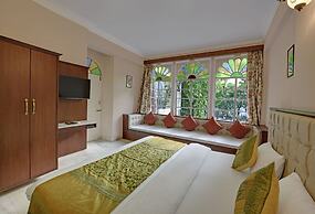 Hotel Raj Palace By Howard