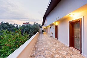 Gurel Garden House
