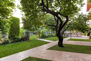 Gurel Garden House