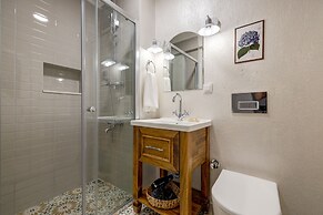 Gurel Garden House