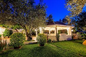 Gurel Garden House