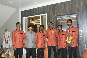 Hotel Pushpak Park