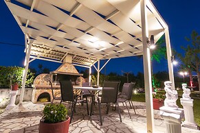 Fontana Holiday Home