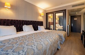 216 Castle Hotel