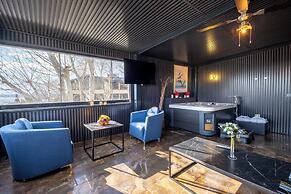 216 Castle Hotel