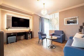 216 Castle Hotel