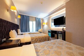 216 Castle Hotel