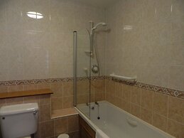 Red House Hotel