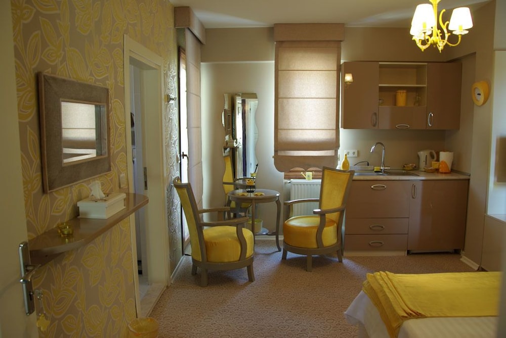 Parla Viens Suites